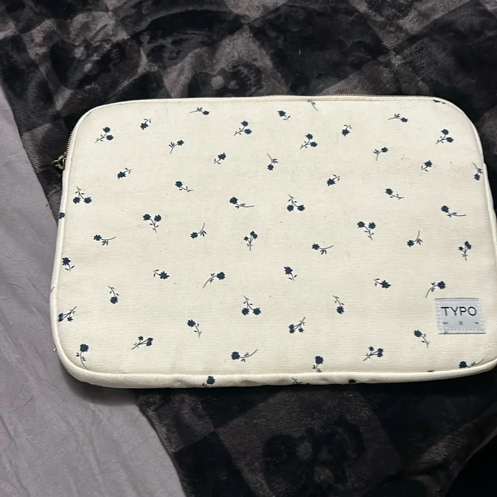 Typo tablet case